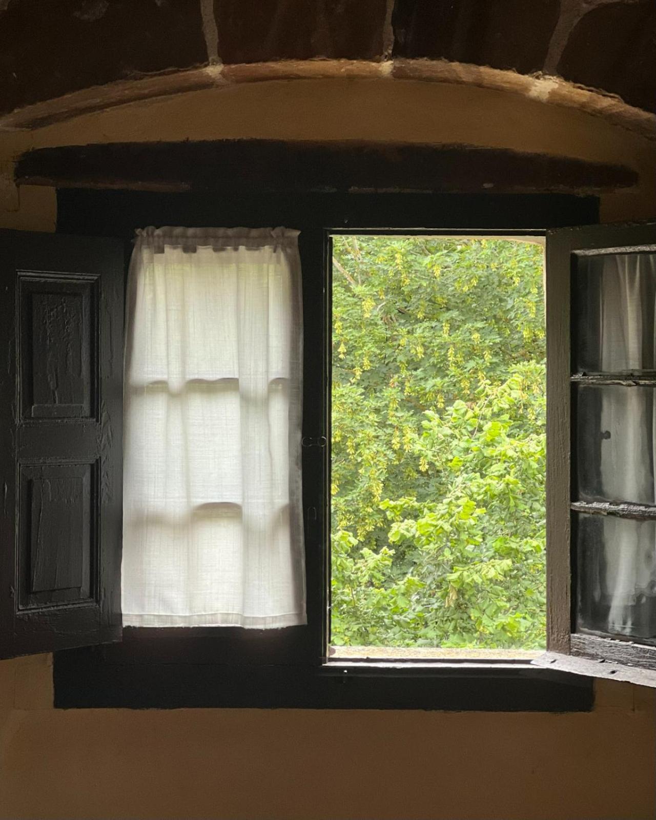 Palacio De Los Alvarado En Las Merindades El Ribero Exterior foto